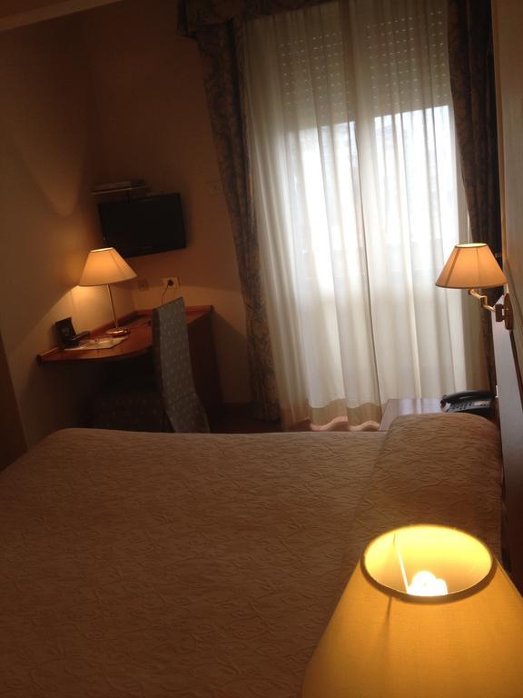 Hotel Cristallo Fano Pokój zdjęcie