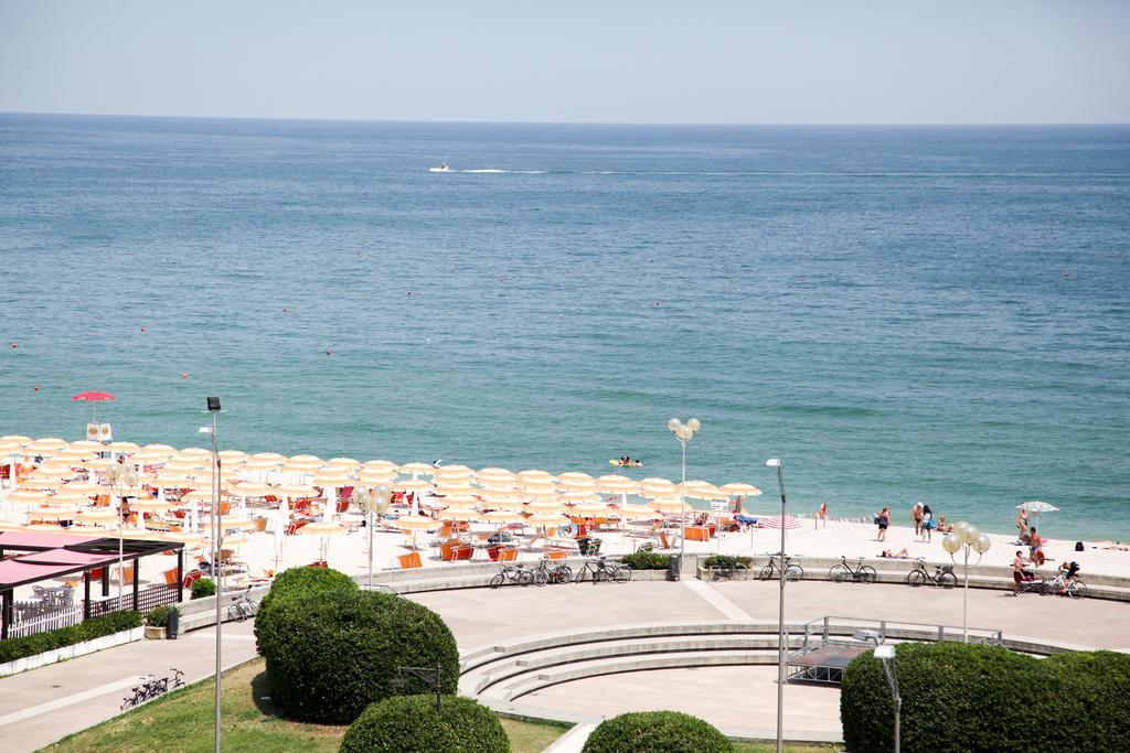 Hotel Cristallo Fano Zewnętrze zdjęcie