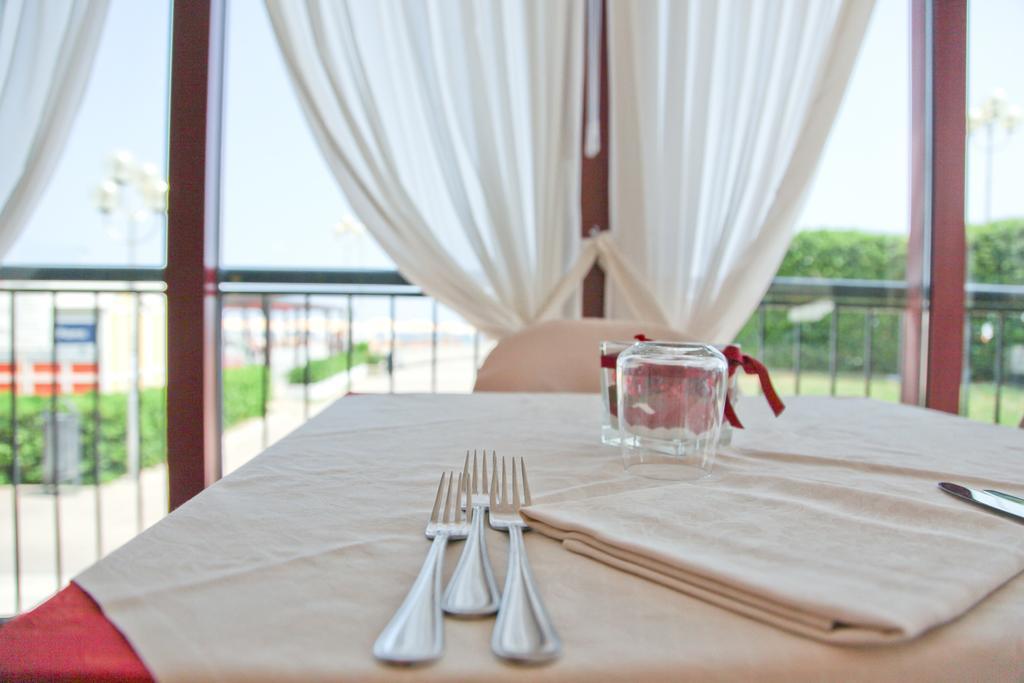 Hotel Cristallo Fano Zewnętrze zdjęcie